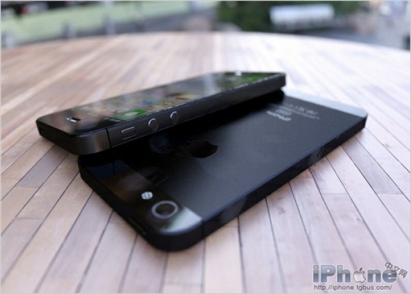 Supuesto iPhone 5 color negro