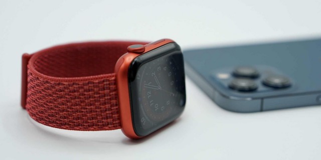 Apple Watch y iPhone 12